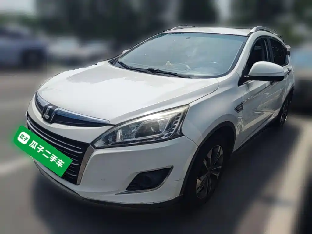Luxgen U6 2015