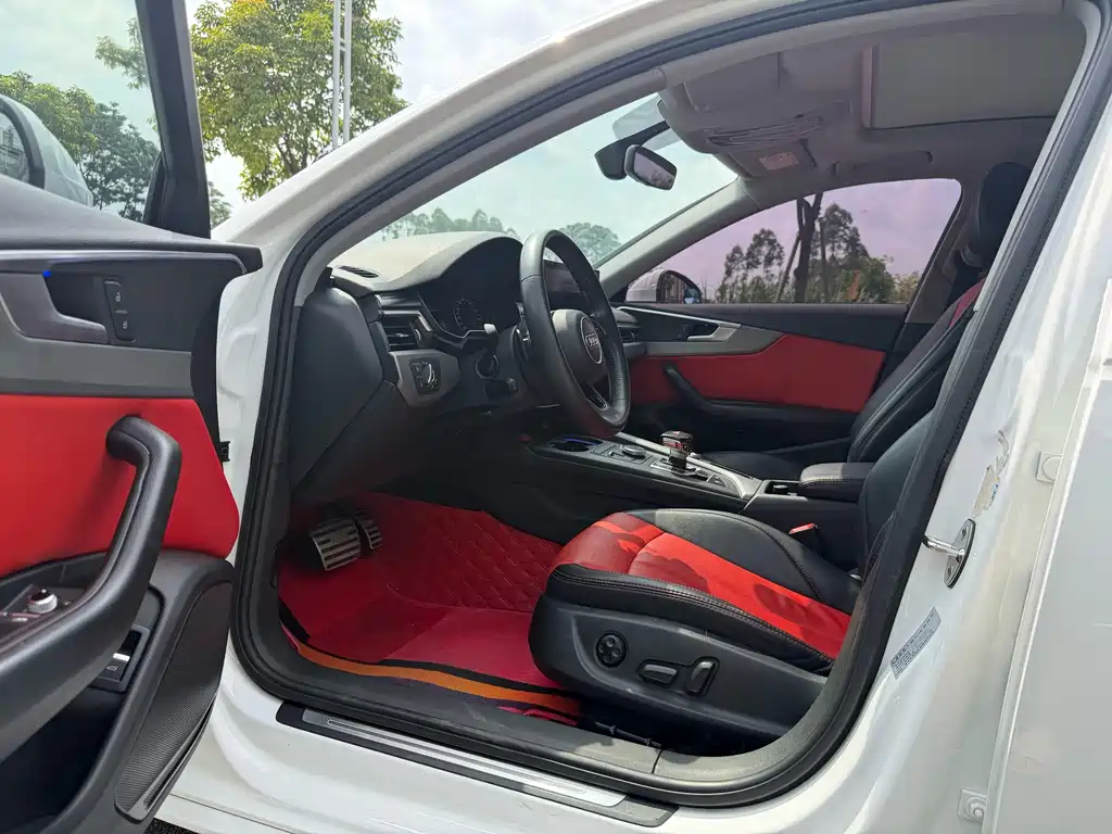 Audi A4L 2019