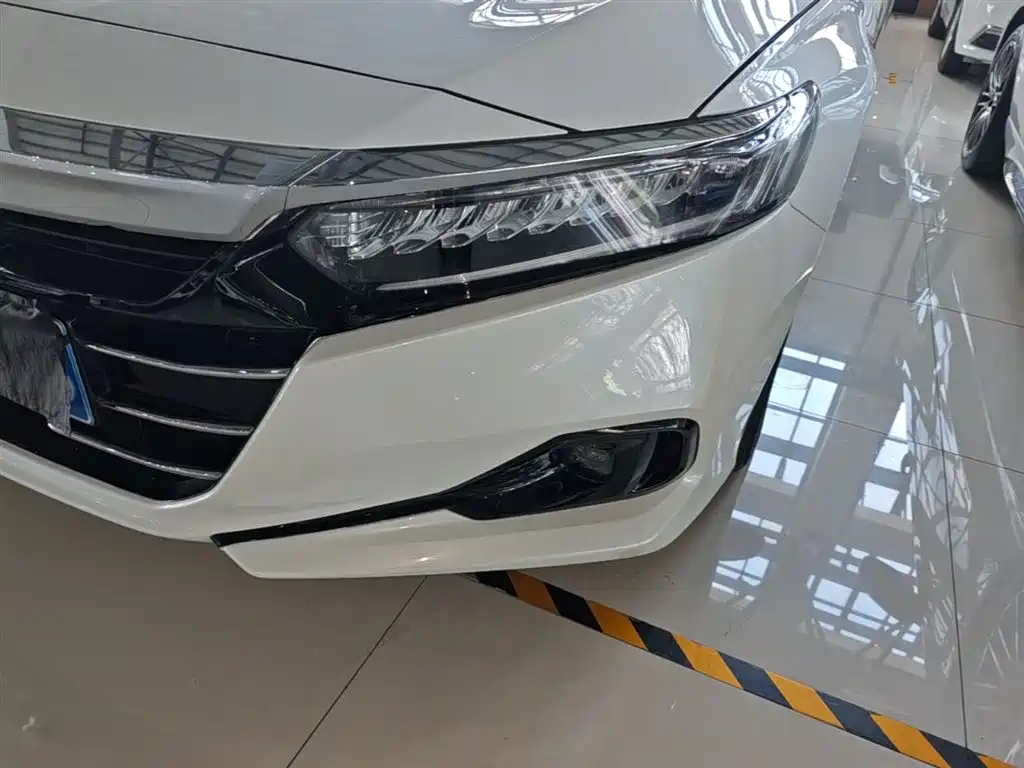 Honda Accord 2023 — фото 24