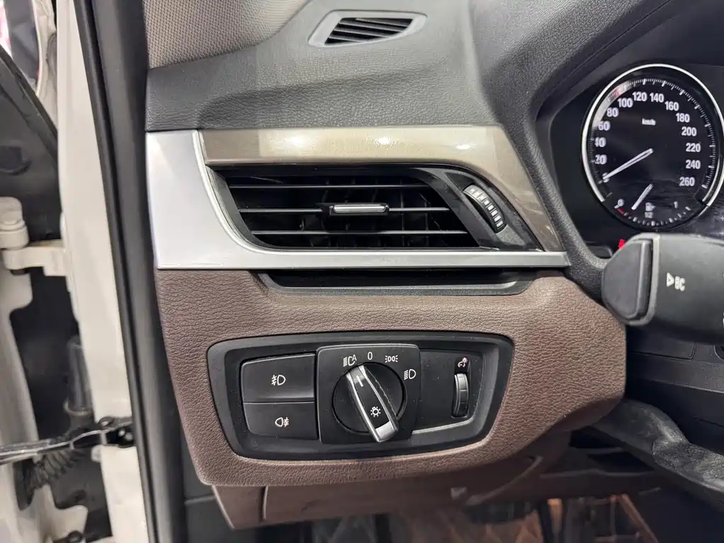 BMW X1 2019 — фото 13