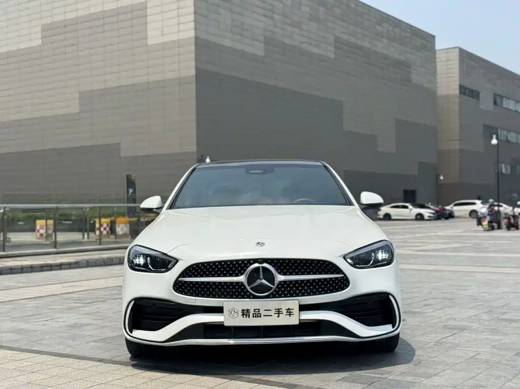 Mercedes-Benz C-Class 2023 — фото 2