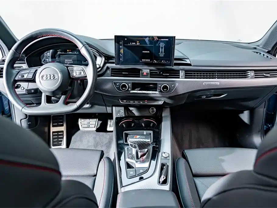 Audi A4L 2023 — фото 14