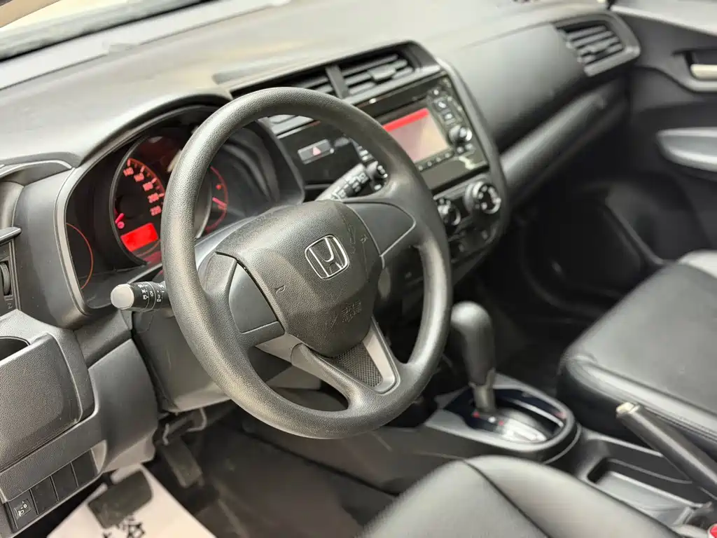 Honda Fit 2018 — фото 4