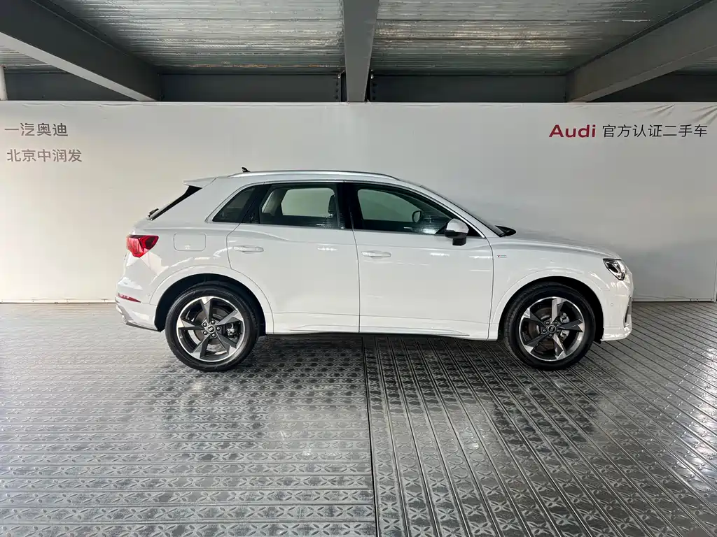 Audi Q3 2023 — фото 3