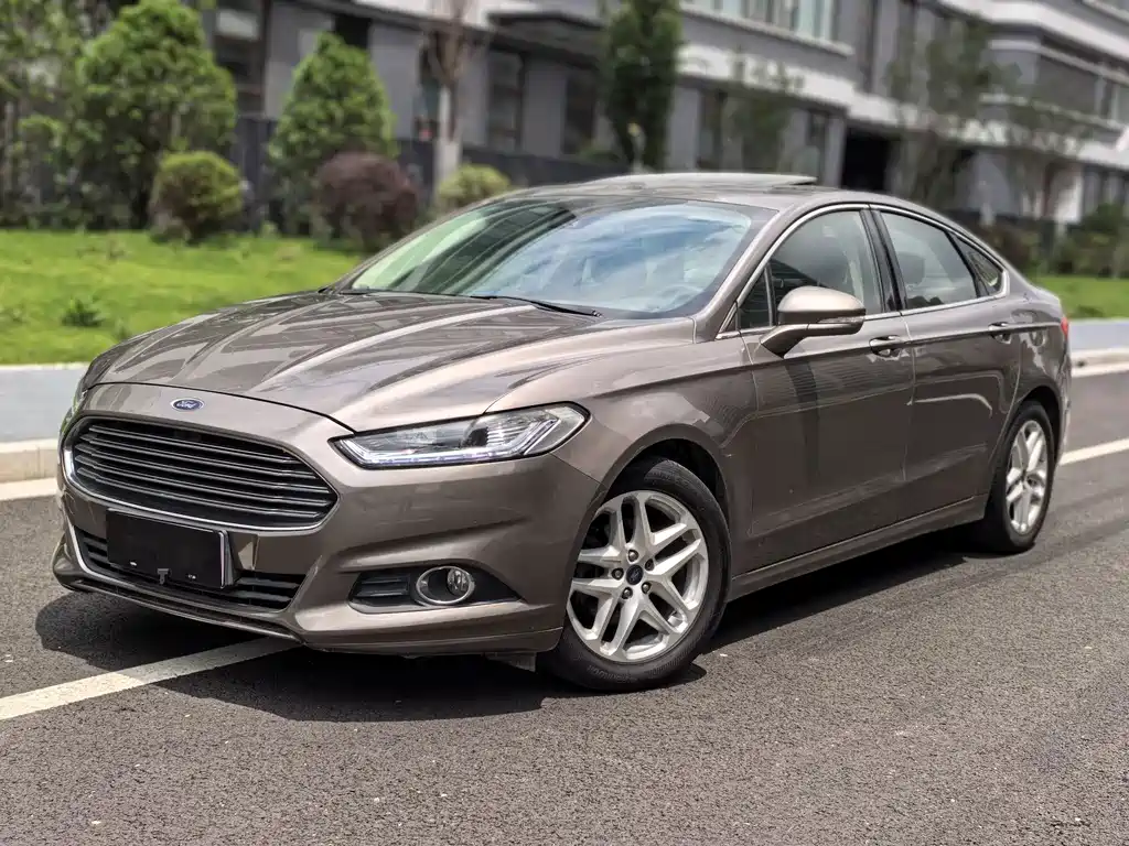 Ford Mondeo 2015 — фото 1