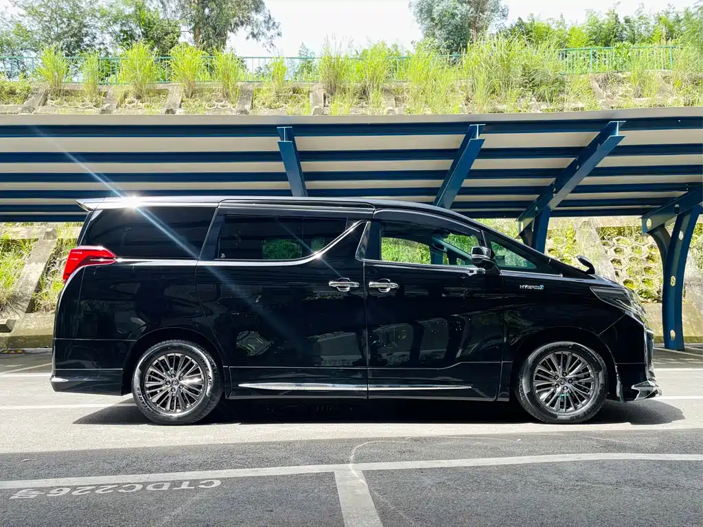 Toyota Alphard 2021 — фото 5