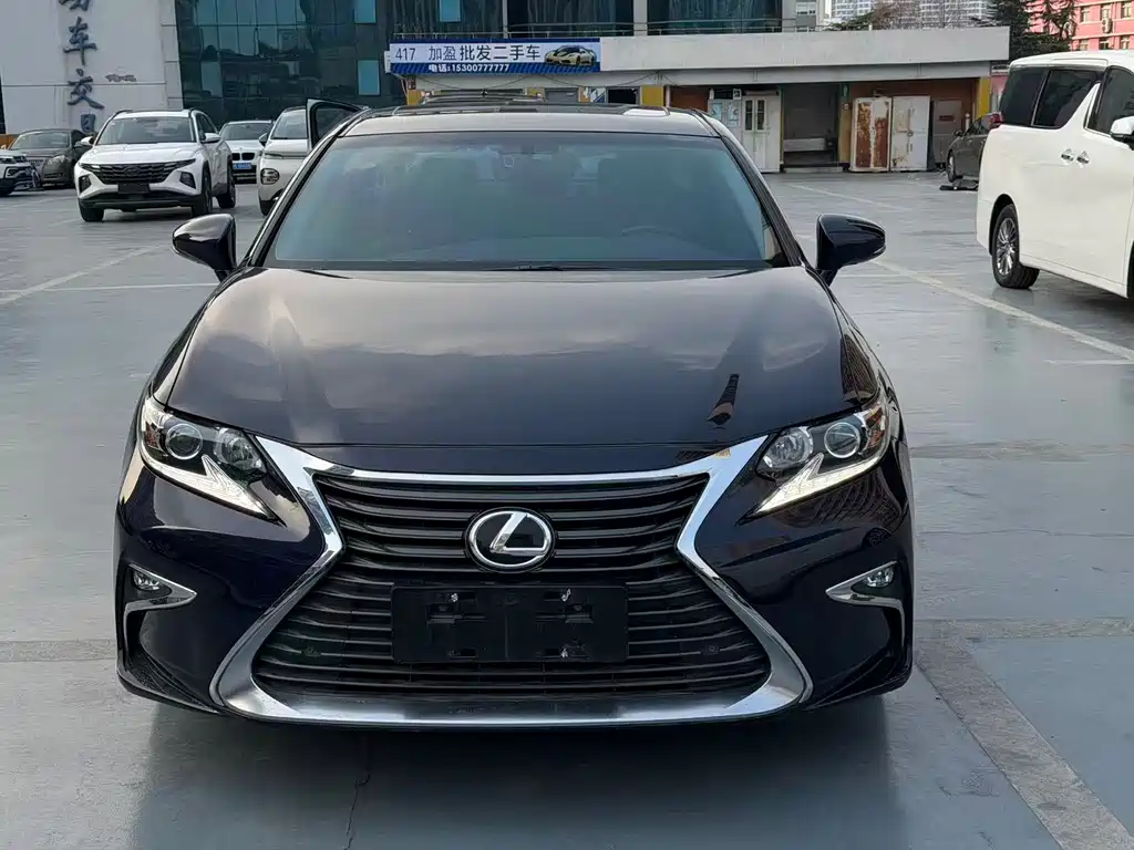 Lexus ES 2018 — фото 2