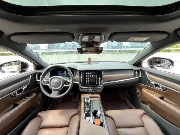 Volvo S90 2024