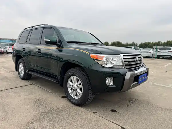 Toyota Land Cruiser 2012