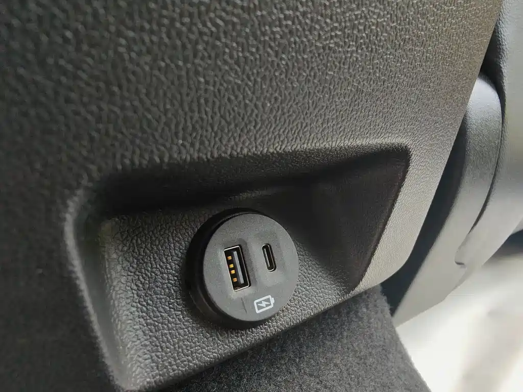 Ford Focus 2020 — фото 19