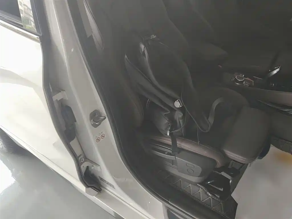BMW X2 2022 — фото 25