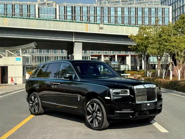 Rolls-Royce Cullinan 2023