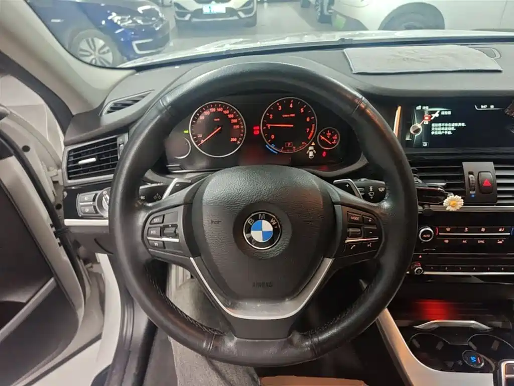 BMW X4 2016 — фото 11