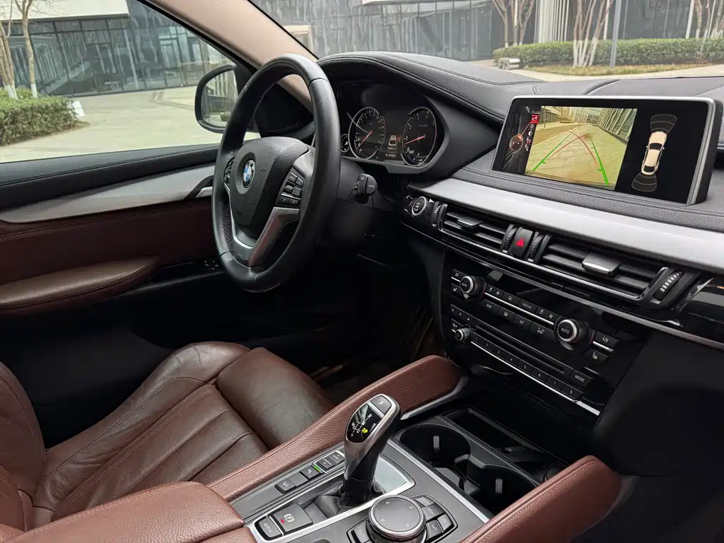 BMW X6 2016 — фото 19