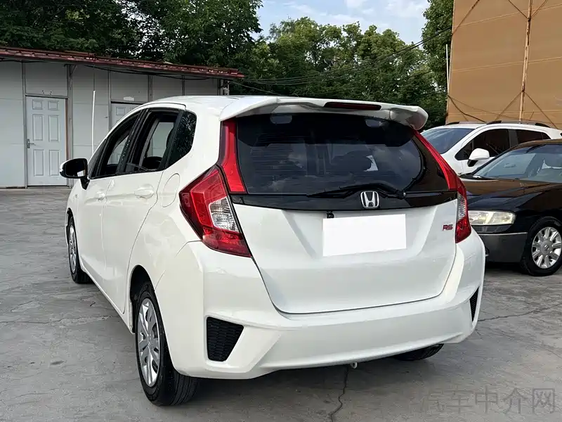 Honda Fit 2016 — фото 10