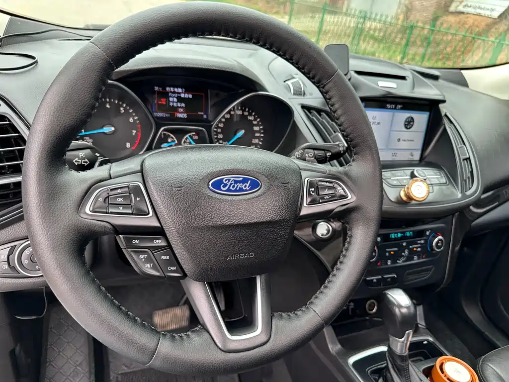 Ford Kuga 2017 — фото 9