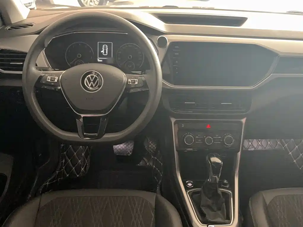 Volkswagen T-Cross 2021 — фото 20