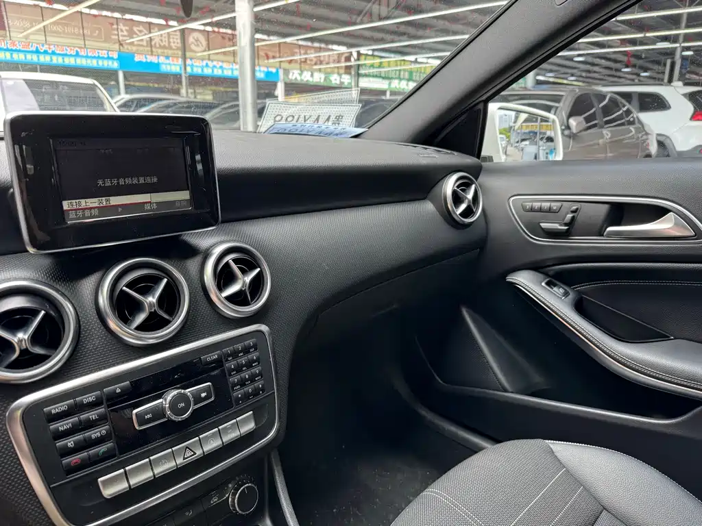 Mercedes-Benz A-Class 2016 — фото 7