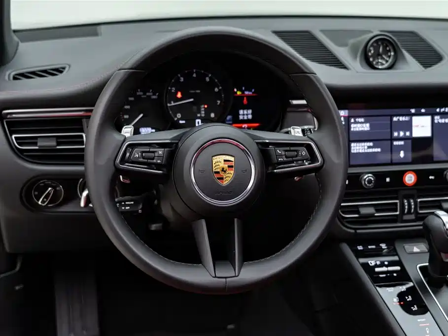 Porsche Macan 2023 — фото 12
