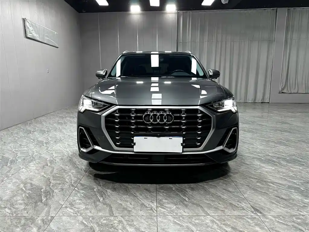 Audi Q3 2022 — фото 4