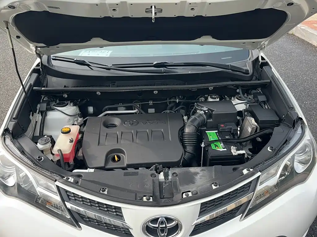 Toyota RAV4 2016 — фото 25