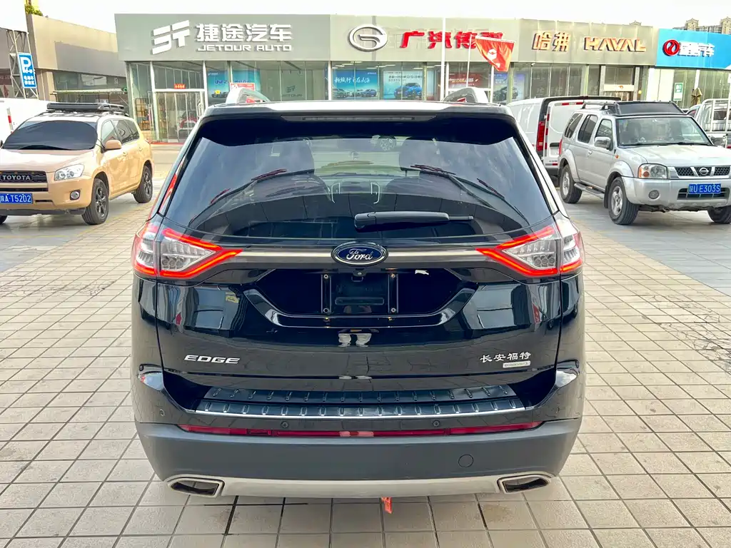 Ford Edge 2020 — фото 24