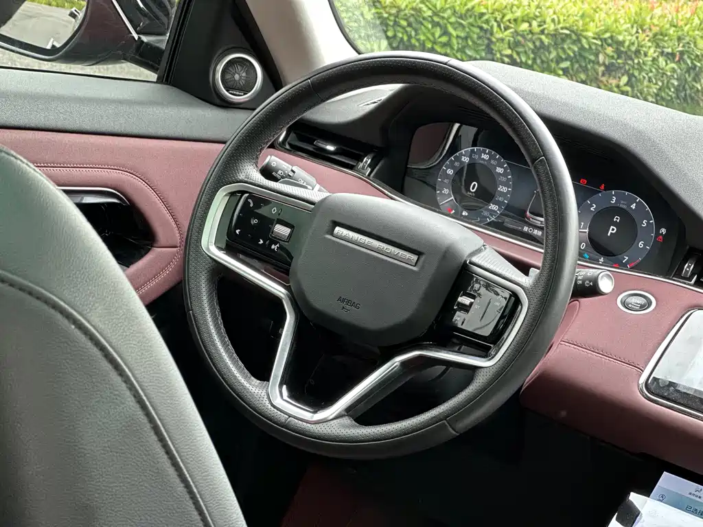 Land Rover Evoque 2024 — фото 14
