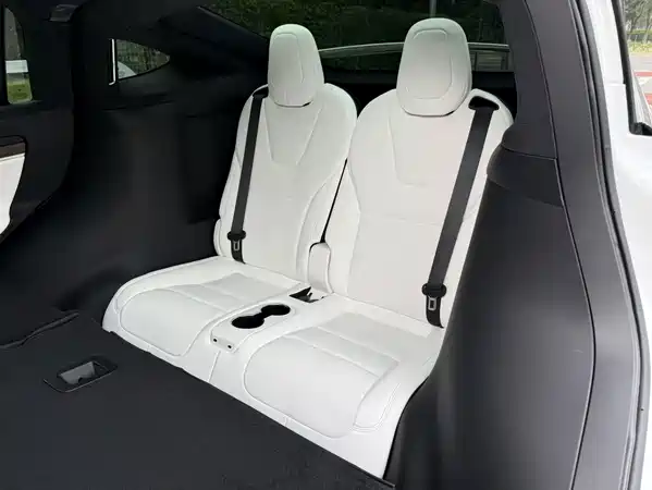 Tesla Model X 2024