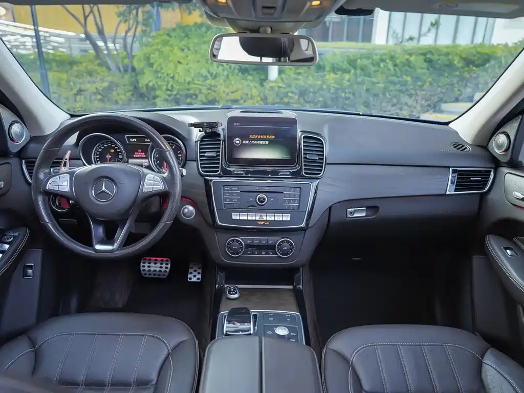 Mercedes-Benz GLE 2016 — фото 16