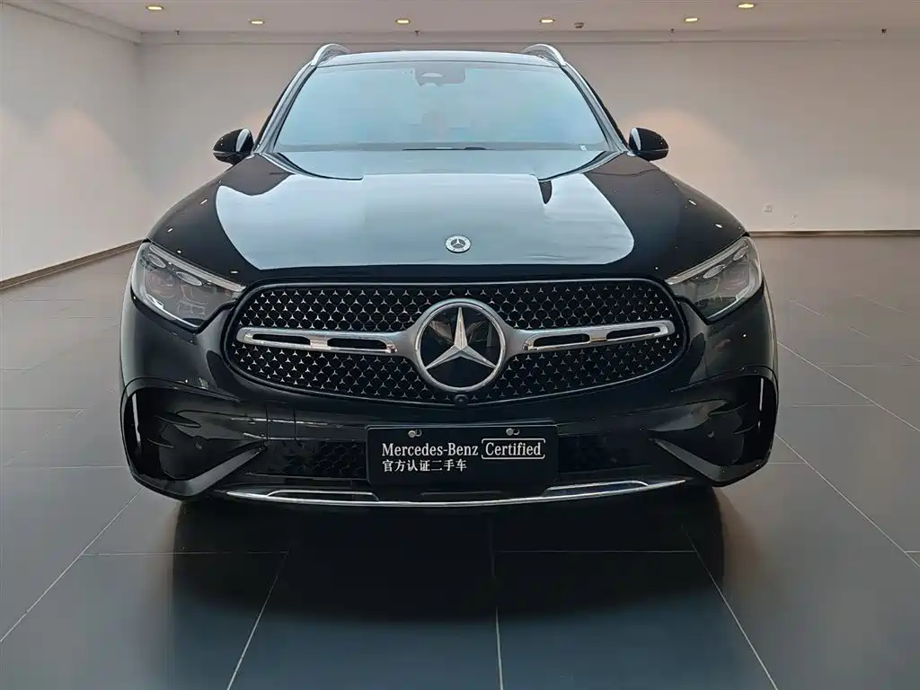 Mercedes-Benz GLC 2025
