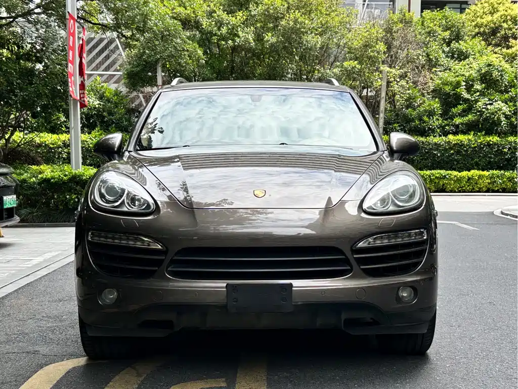 Porsche Cayenne 2011 — фото 2