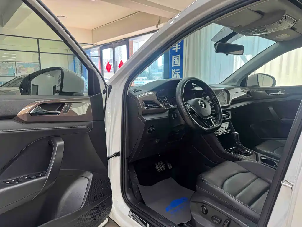 Volkswagen Tharu 2021