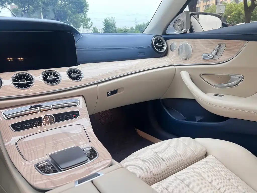 Mercedes-Benz E-Class 2020 — фото 13