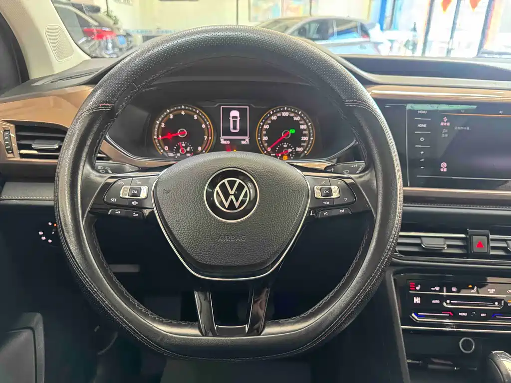 Volkswagen Tharu 2021 — фото 15