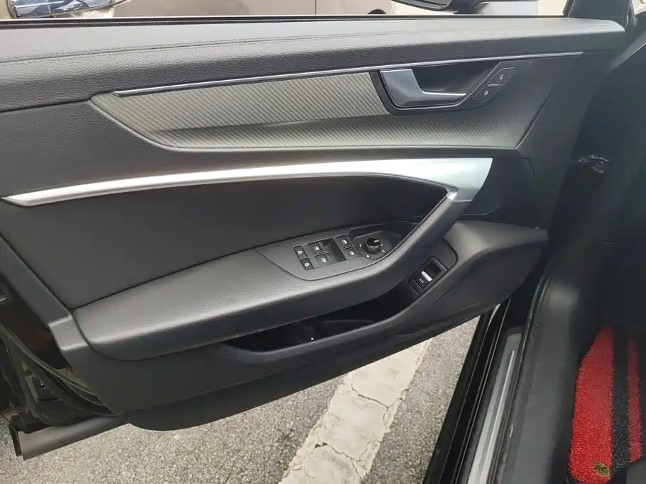 Audi A6L 2021