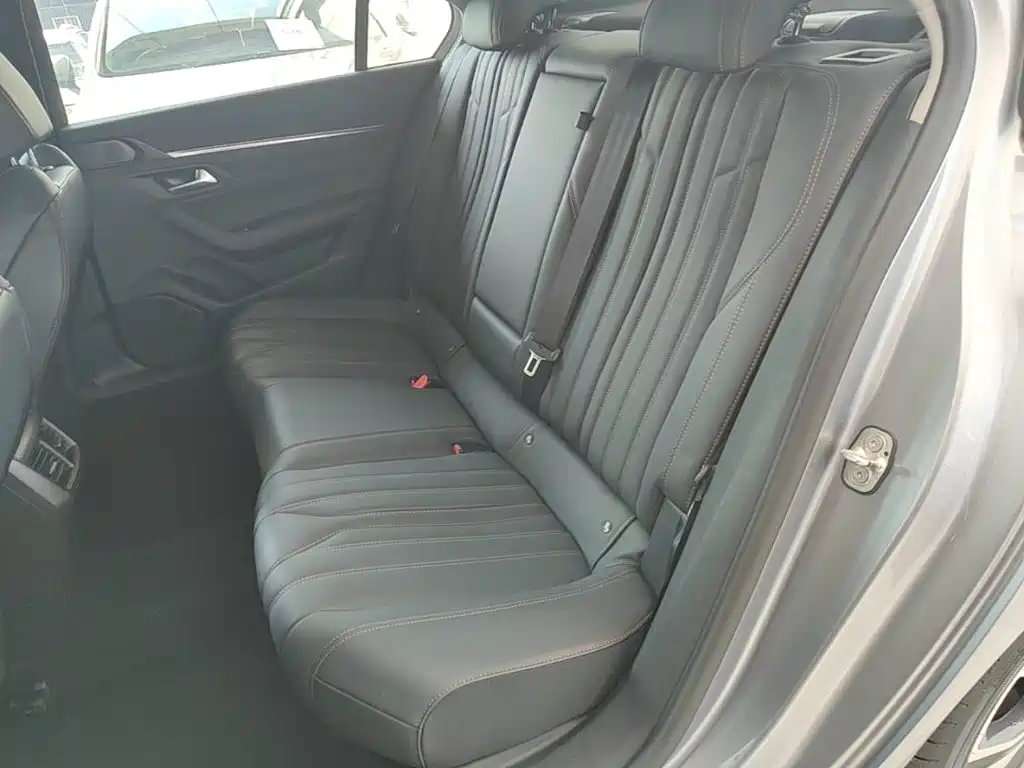 Peugeot 508 2023 — фото 17