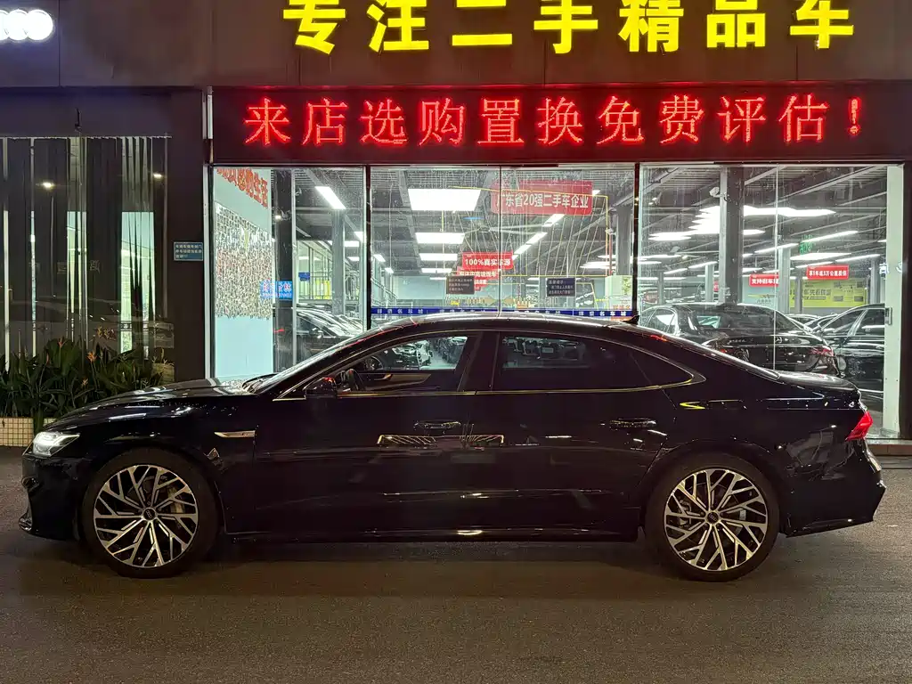 Audi A7L 2024 — фото 3