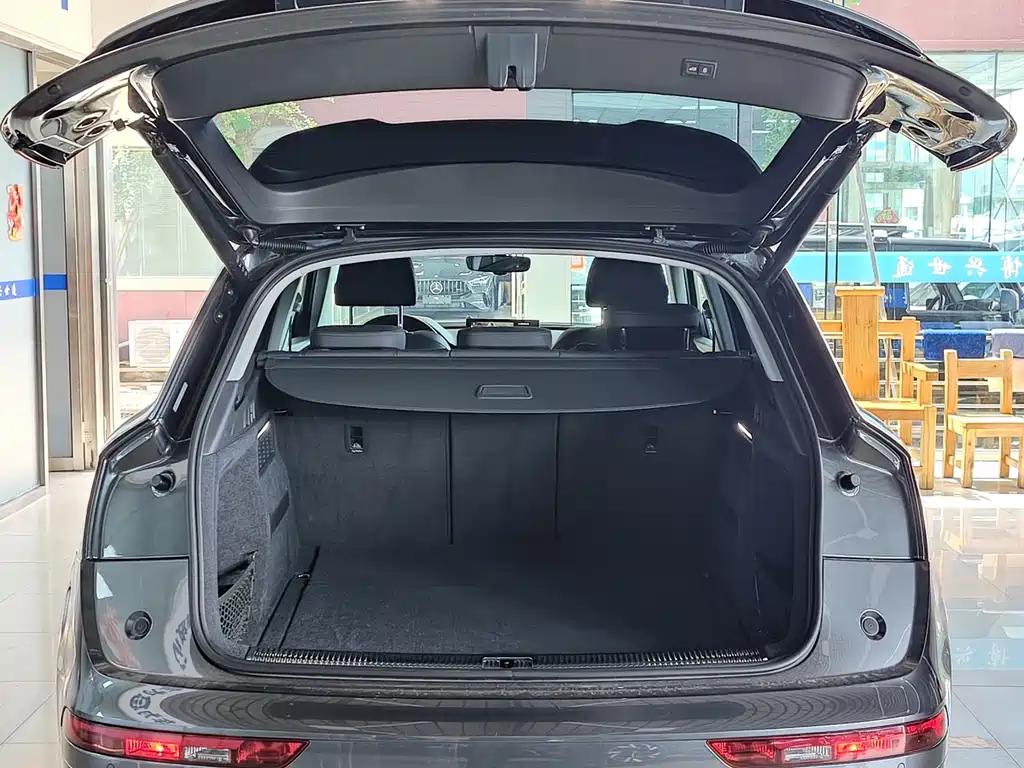 Audi Q5L 2022 — фото 23