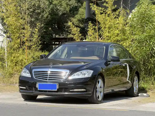 Mercedes-Benz S-Class 2012
