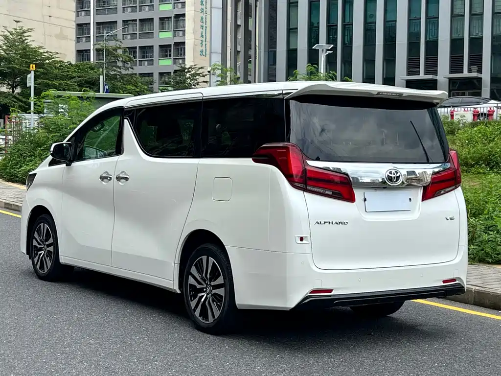 Toyota Alphard 2018