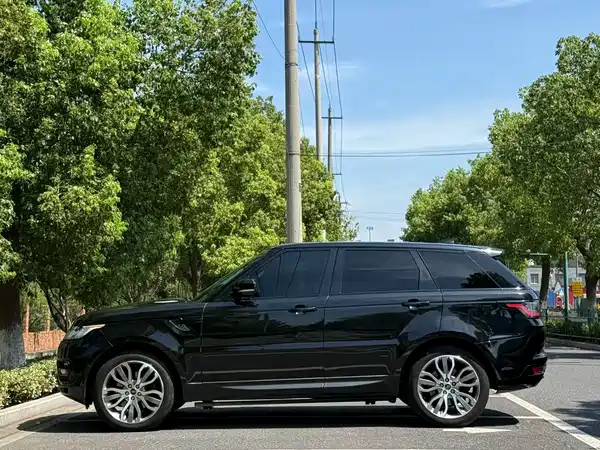 Land Rover Range Rover Sport 2013
