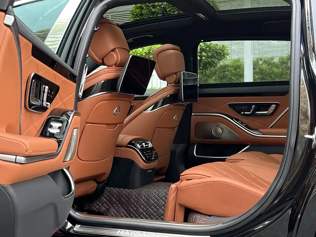 Mercedes-Benz S-Class 2024 — фото 12