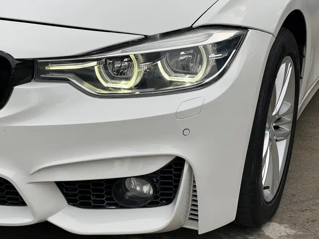 BMW 3 Series 2016 — фото 12