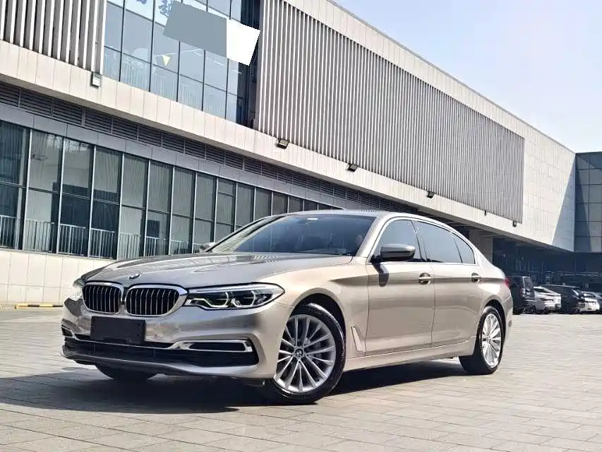 BMW 5 Series 2020 — фото 1