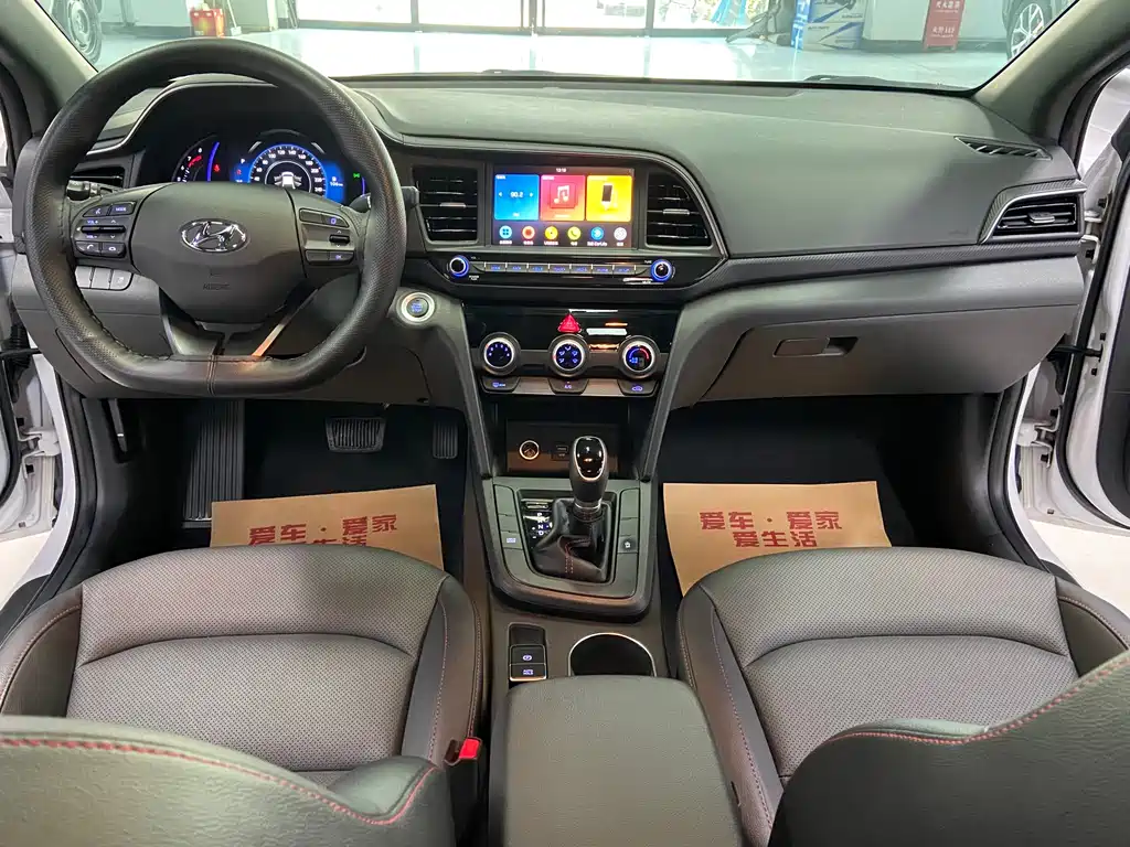 Hyundai Elantra 2020 — фото 10
