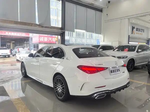 Mercedes-Benz C-Class 2024