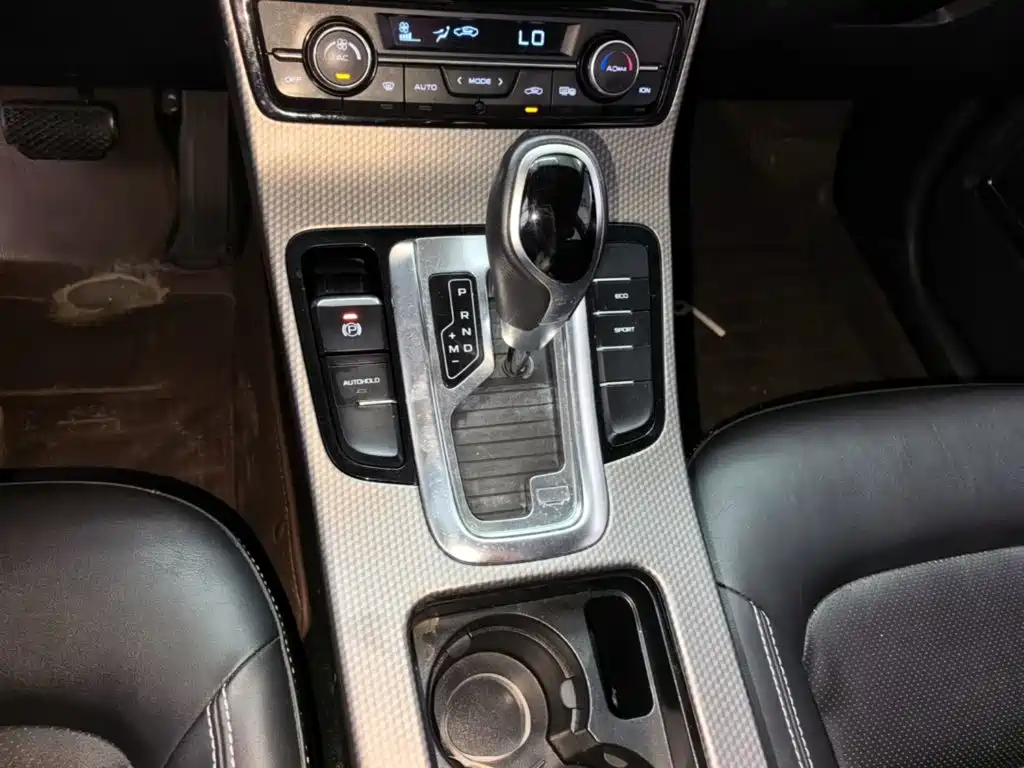 Geely Emgrand GS 2016 — фото 14