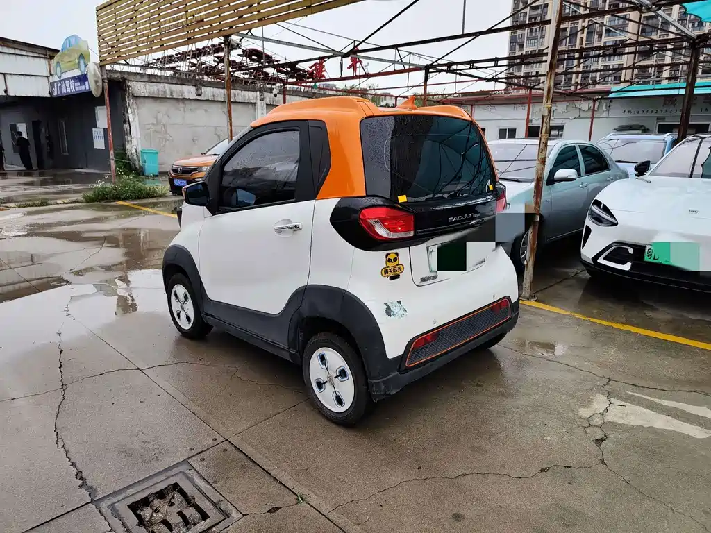 Baojun E100 2020
