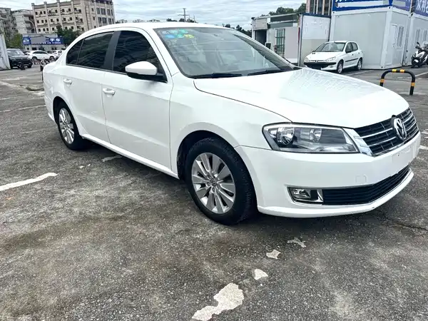 Volkswagen Lavida 2013