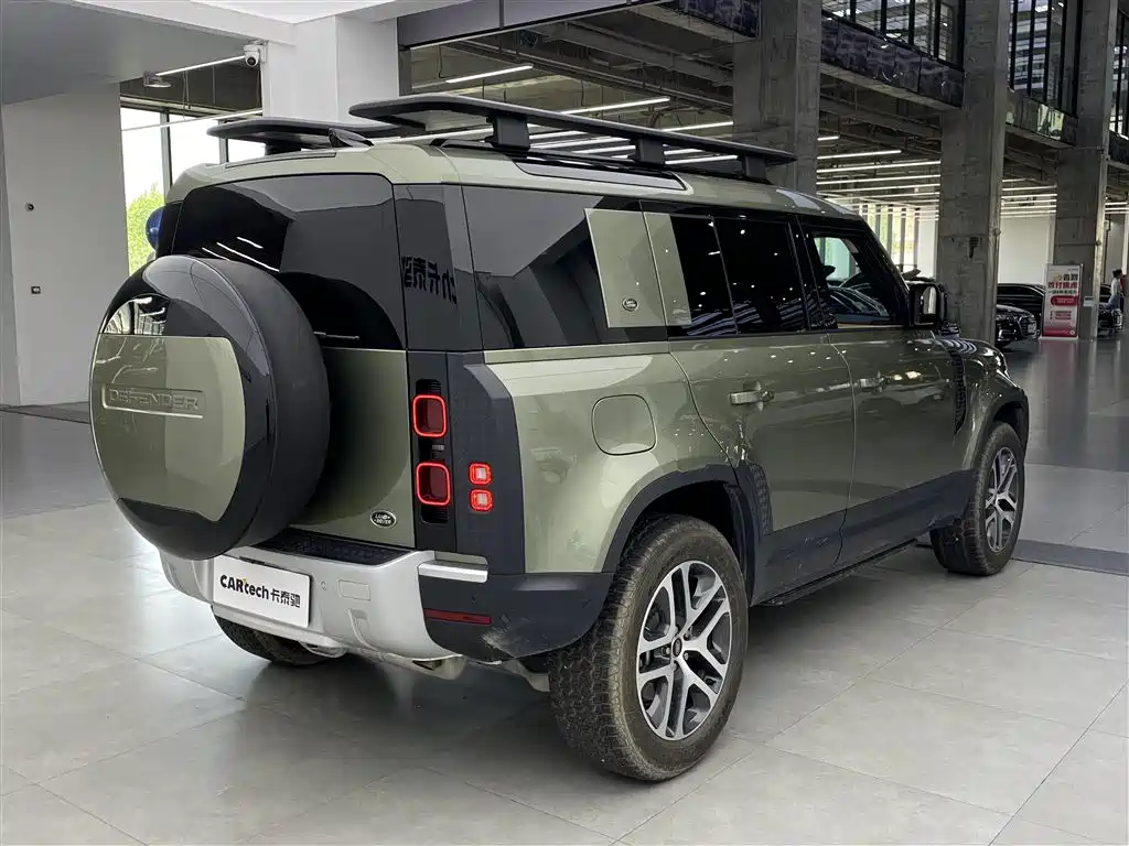 Land Rover Defender 2025 — фото 4